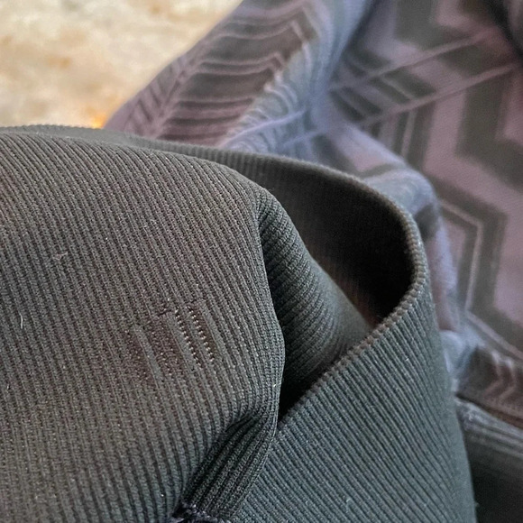 LULULEMON Ebb To Street Pant Chevron Compression Tight size 6 - Picture 5 of 7